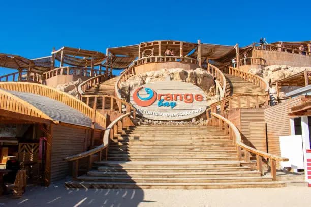 tempsistockphoto-2195352216-612x612